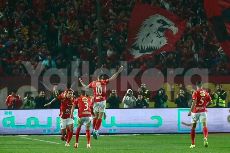 انفجار جراديشار في الظهور الأول مع الأهلي (فيديو) 5 انفجار جراديشار في الظهور الأول مع الأهلي (فيديو)