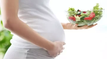 ماذا يحدث للجنين خلال الصيام المتقطع للأم الحامل؟