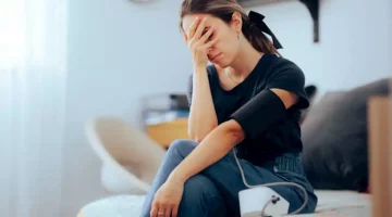 حسام موافي يحذر: هذه أعراض نقص الكورتيزون بالجسم
