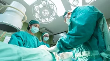 ليست مناسبة للجميع- طبيب يوضح دواعي إجراء عمليات التخسيس
