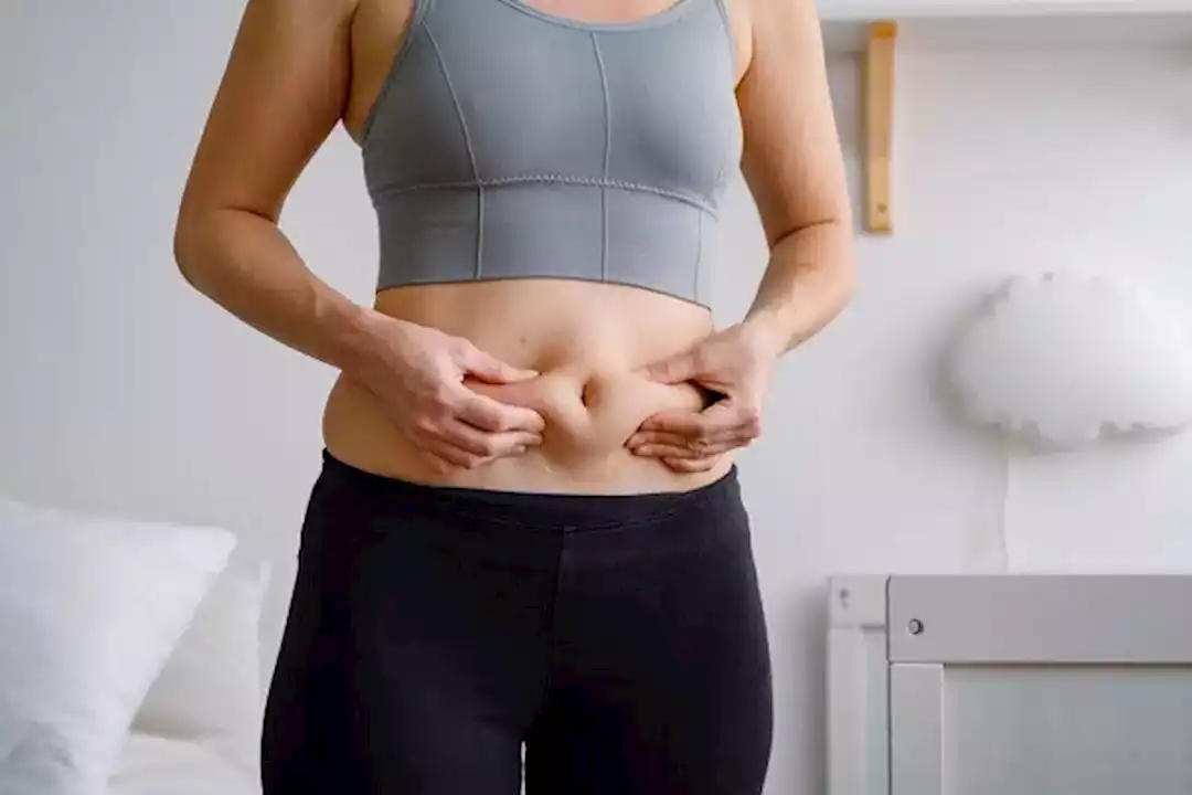 لحرق دهون البطن- 3 أطعمة ابتعد عنها 5 لحرق دهون البطن- 3 أطعمة ابتعد عنها