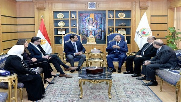 زيارة وفد جامعة مانشستر لتعزيز التعاون مع جامعة المنصورة في برنامج طب الأسنان 5 زيارة وفد جامعة مانشستر لتعزيز التعاون مع جامعة المنصورة في برنامج طب الأسنان
