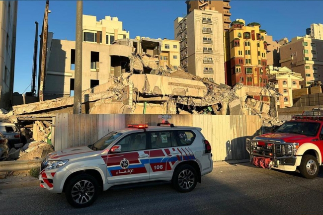 انهيار مبنى أثناء الهدم في الشعب البحري 5 انهيار مبنى أثناء الهدم في الشعب البحري