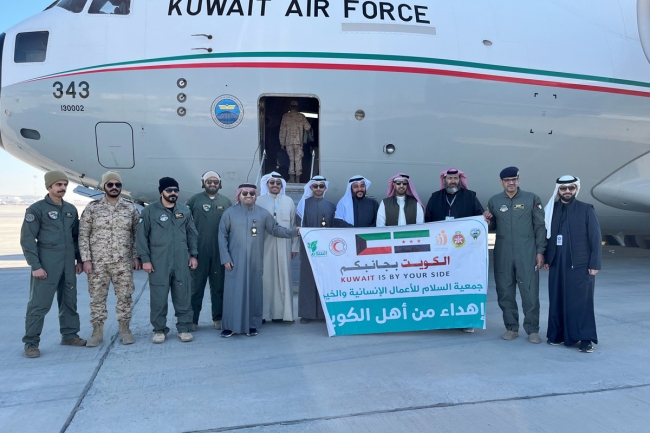 طائرة مساعدات سابعة لسورية حملت 40 طناً من المواد الغذائية والأدوية 5 طائرة مساعدات سابعة لسورية حملت 40 طناً من المواد الغذائية والأدوية