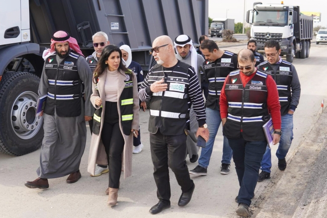 وزيرة «الأشغال» تتفقد أعمال صيانة طريق الفحيحيل السريع 5 وزيرة «الأشغال» تتفقد أعمال صيانة طريق الفحيحيل السريع