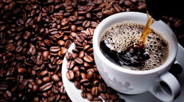 التوقيت المثالي لشرب القهوة وكيف يؤثر شربها في الصباح على صحتك وطول العمر