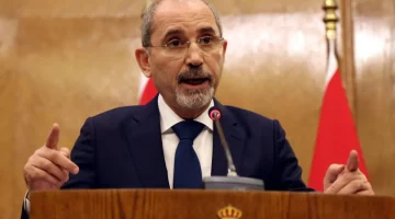 حصريا ايمن الصفدي وزير الخارجية الأردني يرفض التهجير الفلسطيني ويؤكد دعمه المستمر لتثبيت الفلسطينيين على أرضهم