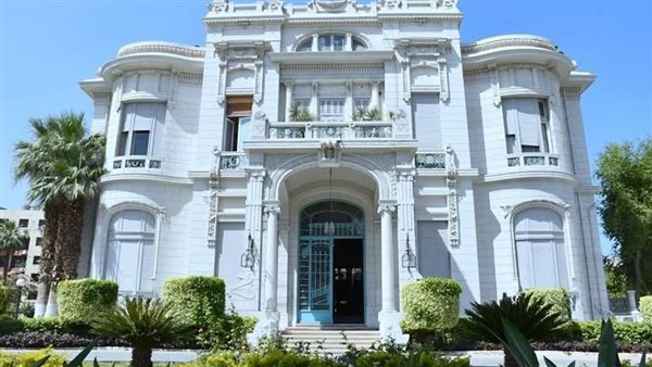 جامعة عين شمس تستقبل وفدًا من شركة چيلي الصينية لبحث سبل التعاون 5 جامعة عين شمس تستقبل وفدًا من شركة چيلي الصينية لبحث سبل التعاون