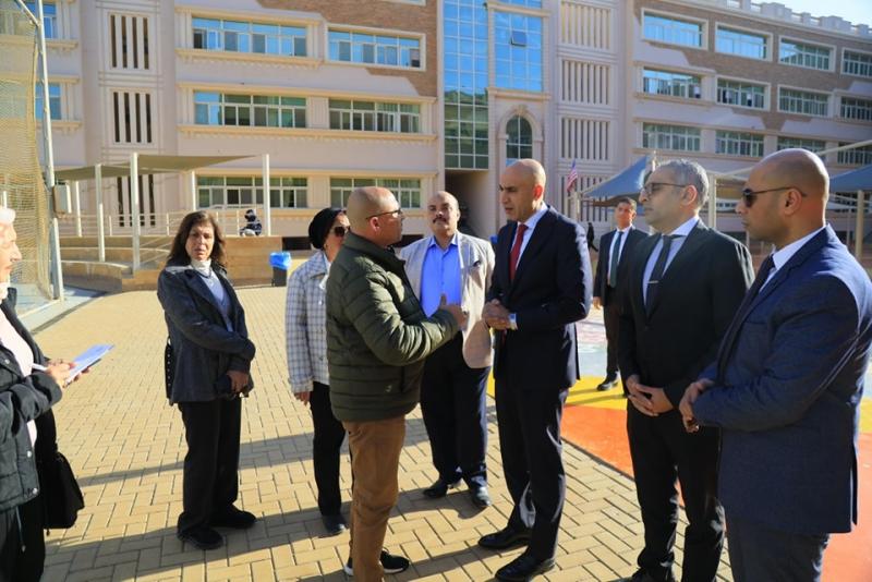 وزير التربية والتعليم في زيارة مفاجئة للمدرسة الخاصة الدولية التي شهدت واقعة التعدي على طالبة | الأخبار 5 وزير التربية والتعليم في زيارة مفاجئة للمدرسة الخاصة الدولية التي شهدت واقعة التعدي على طالبة | الأخبار
