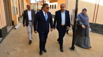 محافظ الدقهلية يتفقد السوق الحضاري بالسنبلاوين: سرعة تسليم المحال لأصحابها للبدء الفعلي في عملها | محافظات