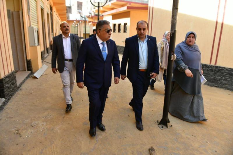 محافظ الدقهلية يتفقد السوق الحضاري بالسنبلاوين: سرعة تسليم المحال لأصحابها للبدء الفعلي في عملها | محافظات 5 محافظ الدقهلية يتفقد السوق الحضاري بالسنبلاوين: سرعة تسليم المحال لأصحابها للبدء الفعلي في عملها | محافظات