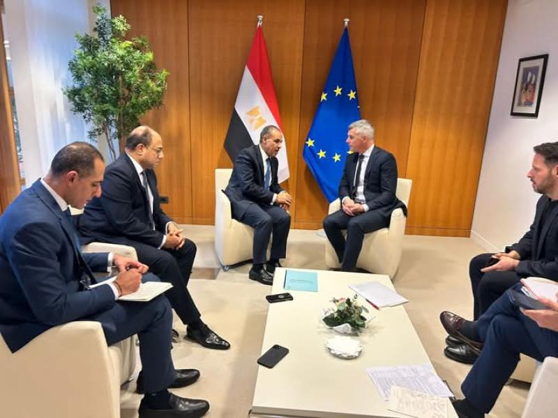 وزير الخارجية والهجرة يلتقى مع نواب البرلمان الأوروبى مقررى المجموعات السياسية المختلفة | الأخبار 5 وزير الخارجية والهجرة يلتقى مع نواب البرلمان الأوروبى مقررى المجموعات السياسية المختلفة | الأخبار