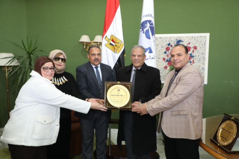 محافظ الشرقية يُشارك إجتماع مجلس إدارة المعهد التكنولوجي العالي بالعاشر من رمضان | محافظات 5 محافظ الشرقية يُشارك إجتماع مجلس إدارة المعهد التكنولوجي العالي بالعاشر من رمضان | محافظات