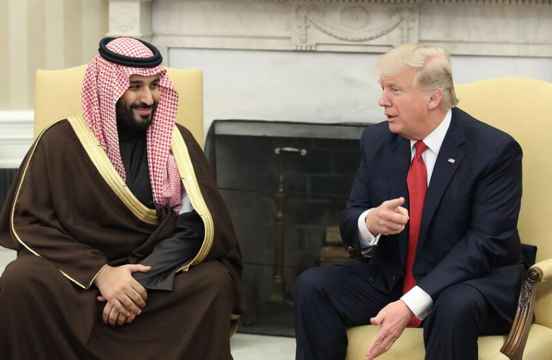 بن سلمان يؤكد لترامب رغبة المملكة بتوسيع استثماراتها مع الولايات المتحدة إلى 600 مليار دولار | أخبار عربية 5 بن سلمان يؤكد لترامب رغبة المملكة بتوسيع استثماراتها مع الولايات المتحدة إلى 600 مليار دولار | أخبار عربية