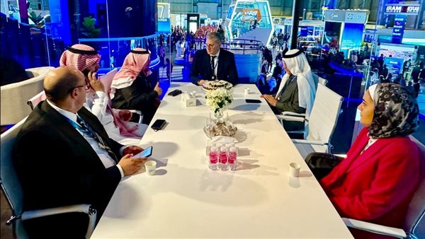 وزير البترول والثروة المعدنية يبحث تعزيز التعاون مع مجموعة القحطاني السعودية 5 وزير البترول والثروة المعدنية يبحث تعزيز التعاون مع مجموعة القحطاني السعودية