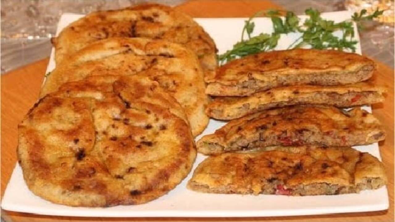 عيالك هيدمنوه... تعرف على اسهل طريقه لتحضير الحواوشى فى المنزل وبمكونات بسيطه ... طعمه 10 /10 5 عيالك هيدمنوه… تعرف على اسهل طريقه لتحضير الحواوشى فى المنزل وبمكونات بسيطه … طعمه 10 /10