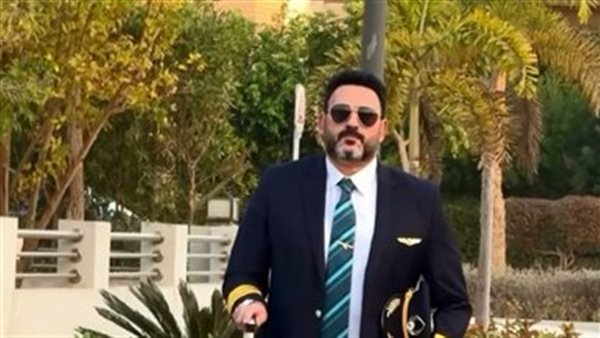 بملابس طيار.. أكرم حسني في اللقطات الأولى من مسلسل 'الكابتن' رمضان 2025 5 بملابس طيار.. أكرم حسني في اللقطات الأولى من مسلسل ‘الكابتن’ رمضان 2025