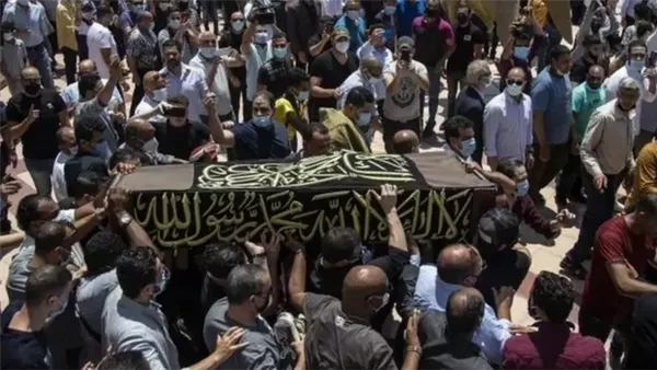 عاجل: الموت يضرب الوسط الفني الآن: وفاة فنان قدير بعد مشوار فني طويل - إبنته تعلن وفاته بكلمات مؤثرة ومنير مكرم يعلن التفاصيل ماذا قال؟ 5 عاجل: الموت يضرب الوسط الفني الآن: وفاة فنان قدير بعد مشوار فني طويل – إبنته تعلن وفاته بكلمات مؤثرة ومنير مكرم يعلن التفاصيل ماذا قال؟