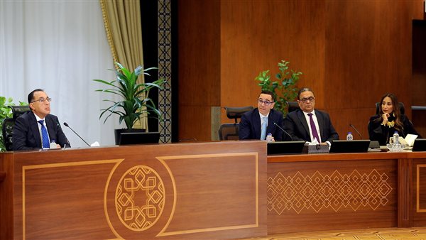 الحكومة تعلن تفاصيل آلية سداد المستحقات المتأخرة للمصدرين بقيمة 60 مليار جنيه 5 الحكومة تعلن تفاصيل آلية سداد المستحقات المتأخرة للمصدرين بقيمة 60 مليار جنيه