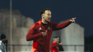 يايسله يرد على أنباء الرحيل عن الأهلي