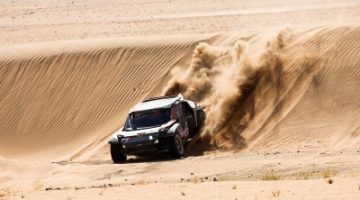 يزيد الراجحي يبدأ مشوار الصدارة برالي داكار السعودية