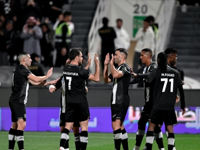 الشباب يهزم الفيحاء ويتأهل إلى نصف نهائي كأس الملك 5 الشباب يهزم الفيحاء ويتأهل إلى نصف نهائي كأس الملك