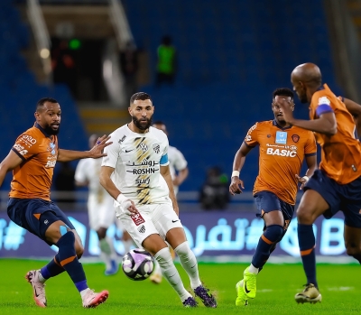 الاتحاد يتعادل مع الفيحاء ويمنح الهلال صدارة روشن 5 الاتحاد يتعادل مع الفيحاء ويمنح الهلال صدارة روشن