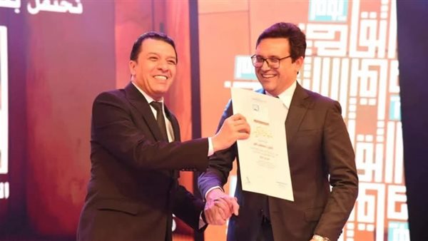 وزير الثقافة يكرّم مصطفى كامل في احتفالية يوم الثقافة المصرية 5 وزير الثقافة يكرّم مصطفى كامل في احتفالية يوم الثقافة المصرية