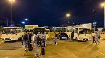 ساعات الرعب مع بعثة بيراميدز.. مطبات جوية عنيفة.. وهبوط الضغط الجوي في الكابينة