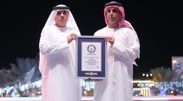 مهرجان الشيخ زايد يستلم شهادات توثيق أرقامه القياسية العالمية في موسوعة غينيس