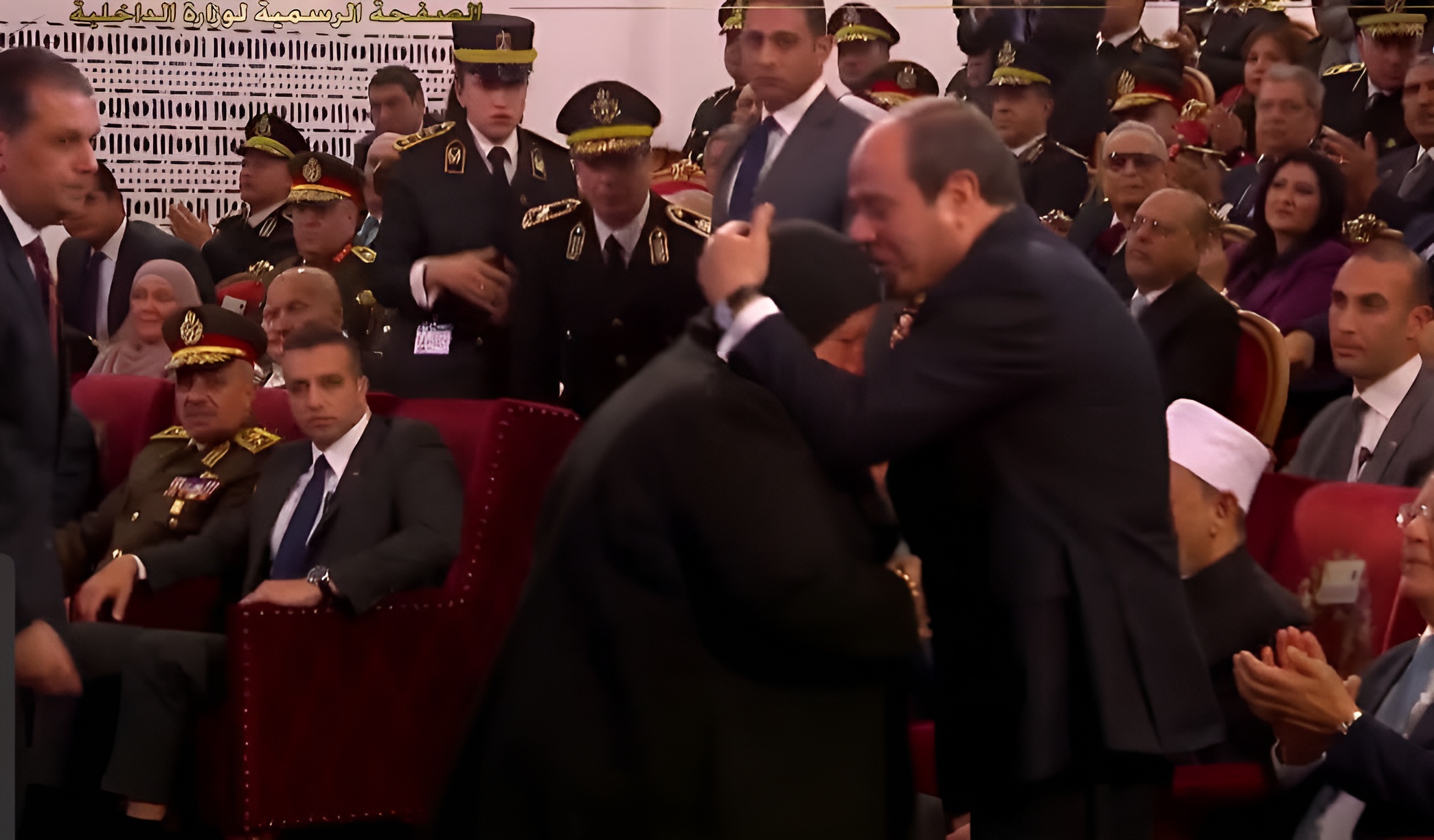 حق الشهداء: كلمات مؤثرة من والدة الشهيد عمر القاضي إلى الرئيس السيسي 5 حق الشهداء: كلمات مؤثرة من والدة الشهيد عمر القاضي إلى الرئيس السيسي