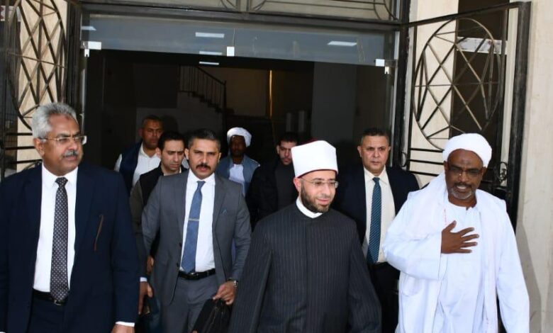 وزير الأوقاف يلتقي قيادات الدعوة وشيوخ القبائل بحلايب وشلاتين 5 وزير الأوقاف يلتقي قيادات الدعوة وشيوخ القبائل بحلايب وشلاتين