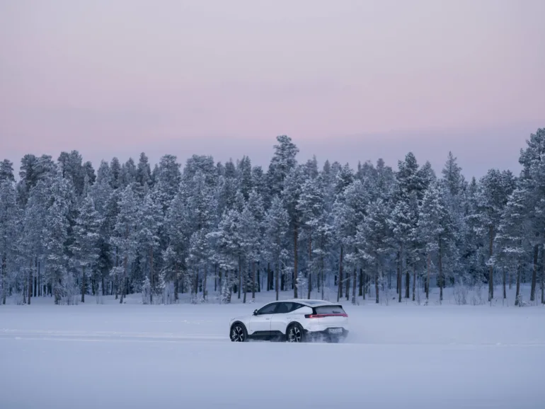 Polestar 3 النجم الصامت في اختبار المدى الشتوي 2025 –.webp