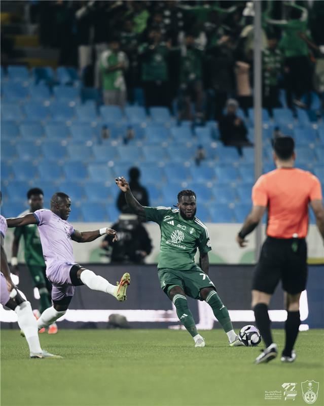 ترتيب الدوري السعودي بعد خسارة الأهلي أمام الخلود 5 ترتيب الدوري السعودي بعد خسارة الأهلي أمام الخلود