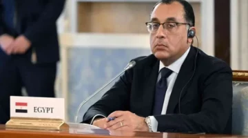 عاجل رئيس الوزراء يوجه بسرعة دراسة الإجراءات التنفيذية المقترحة لتقليل زمن الإفراج الجمركي عن البضائع والسلع