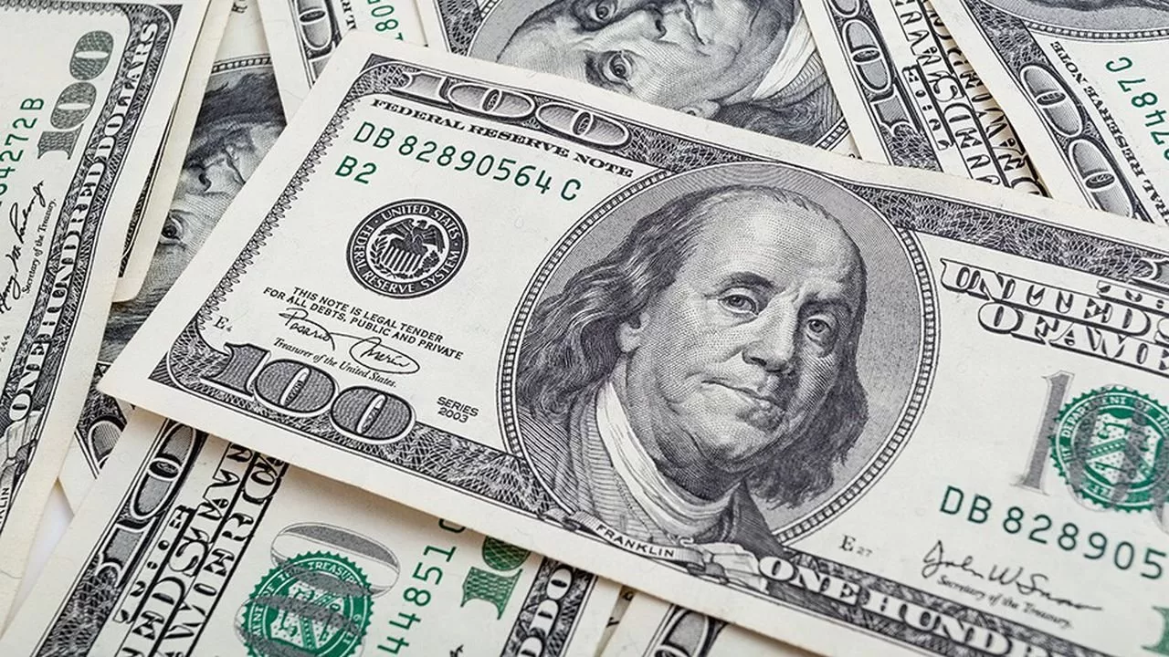 الدولار الأمريكي ينزلق مع هدوء التداولات قبل تنصيب ترامب - صدي الخليج 5 الدولار الأمريكي ينزلق مع هدوء التداولات قبل تنصيب ترامب – صدي الخليج