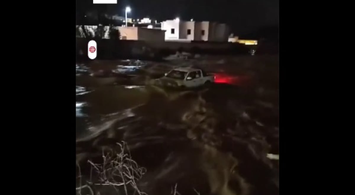 فاجعة وادي عرنة: "4" ضحايا جرفتهم السيول في مكة.. و"الزهراني" يروي التفاصيل المؤلمة 5 فاجعة وادي عرنة: “4” ضحايا جرفتهم السيول في مكة.. و”الزهراني” يروي التفاصيل المؤلمة