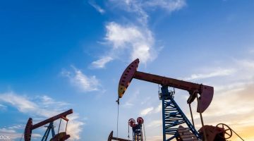 النفط يرتفع 1% مع زيادة الطلب على الوقود بسبب الطقس البارد في أوروبا وأمريكا
