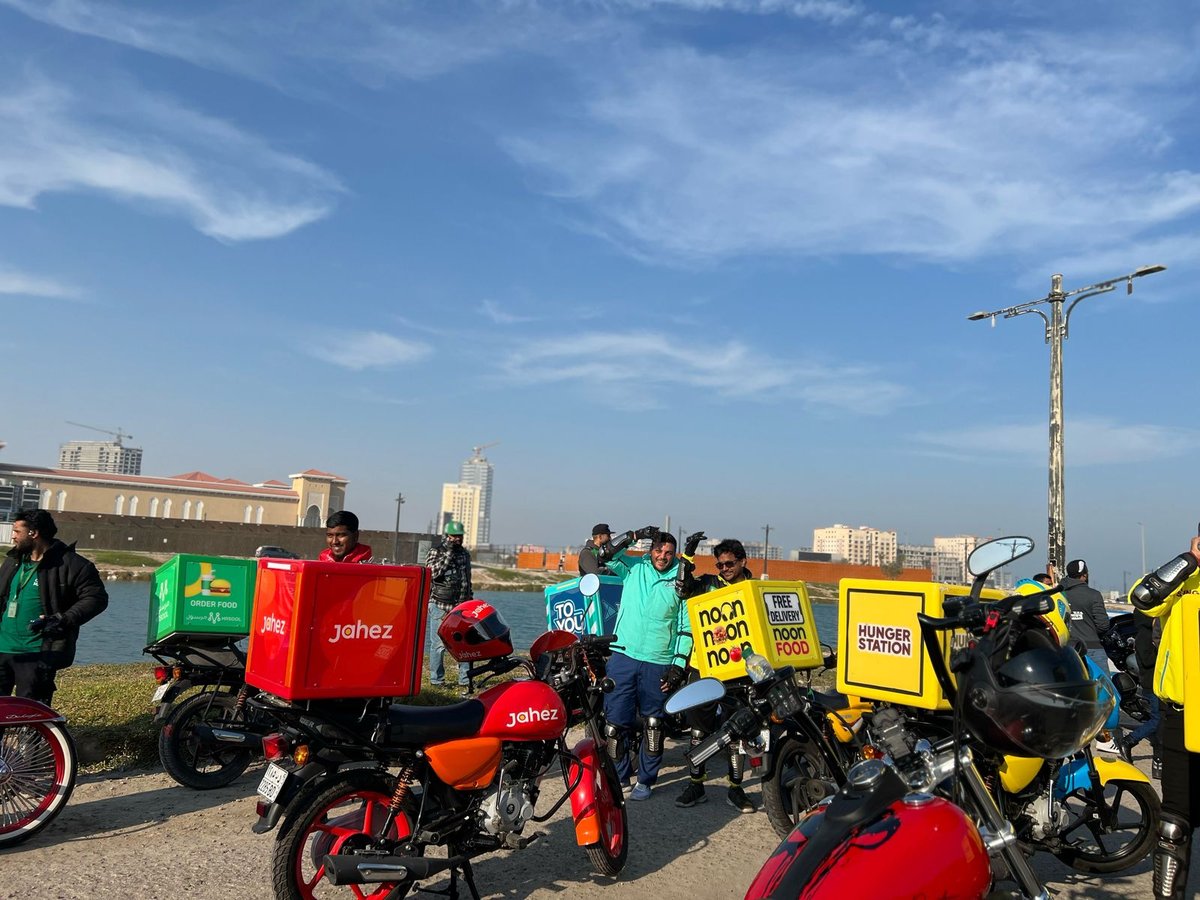 شاهد من الشرقية.. "مسيرة لدراجات تطبيقات التوصيل" توعي بضوابط الذوق العام 5 شاهد من الشرقية.. “مسيرة لدراجات تطبيقات التوصيل” توعي بضوابط الذوق العام
