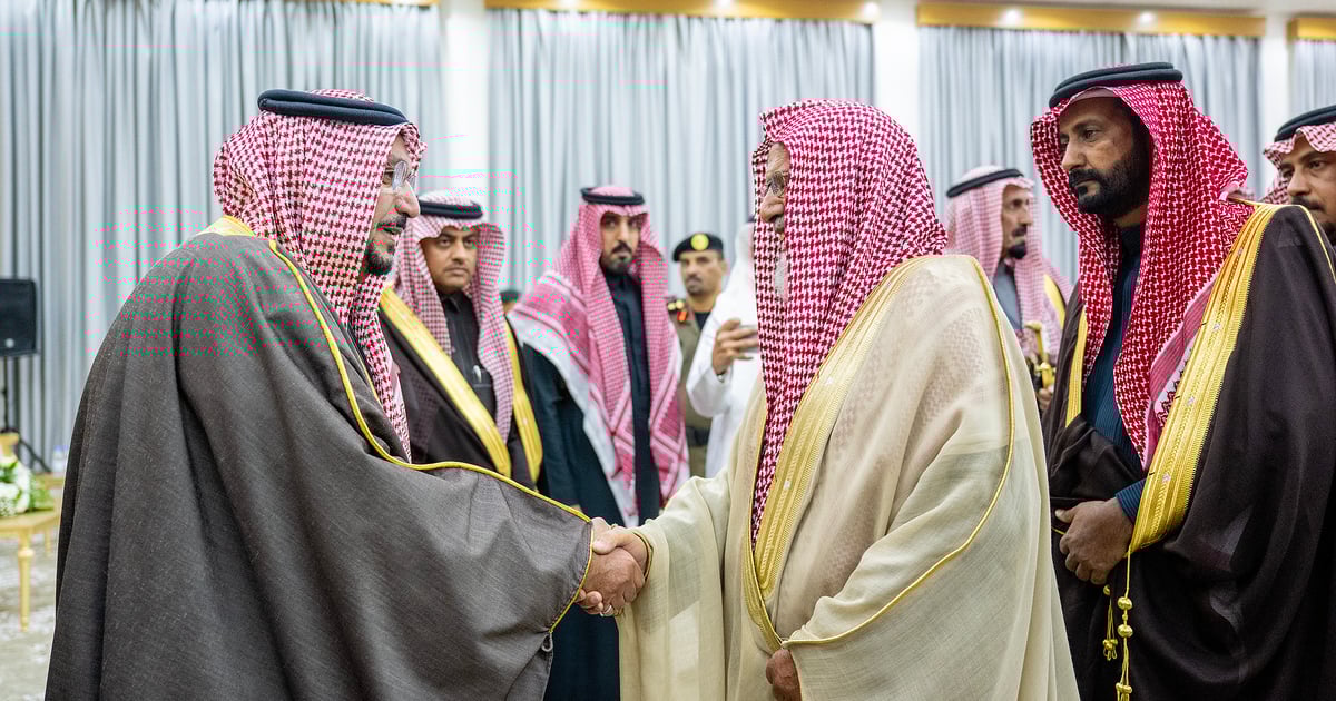 أمير القصيم يفتتح "مركز الأمير فيصل بن مشعل الحضاري" 5 أمير القصيم يفتتح “مركز الأمير فيصل بن مشعل الحضاري”