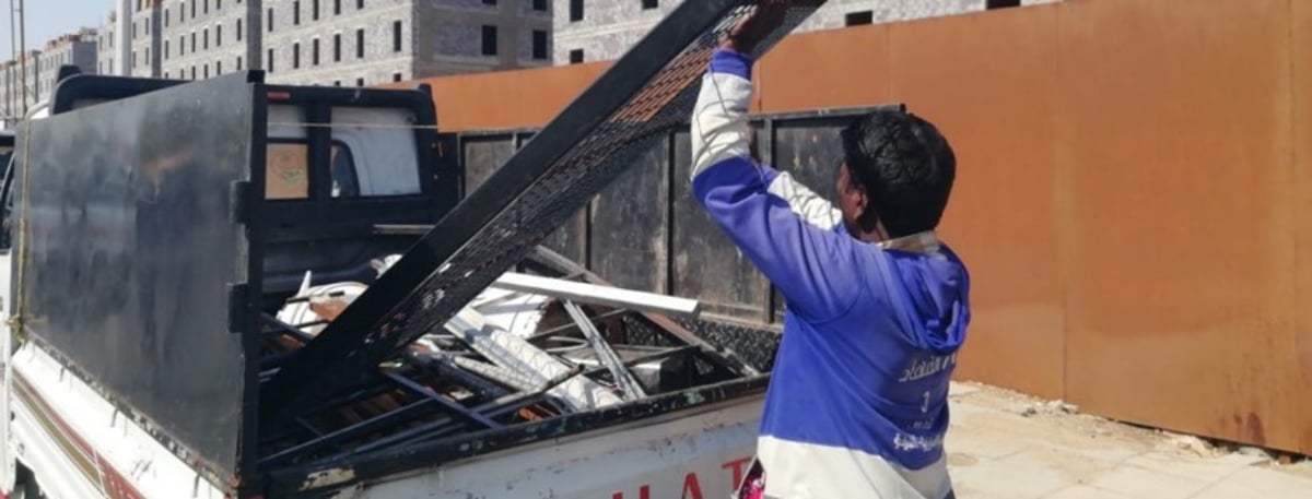 جدة... بلدية العزيزية تصادر 8 سيارات نقل وتضبط مخالفات بيع أسطوانات الغاز بطرق عشوائية 5 جدة… بلدية العزيزية تصادر 8 سيارات نقل وتضبط مخالفات بيع أسطوانات الغاز بطرق عشوائية