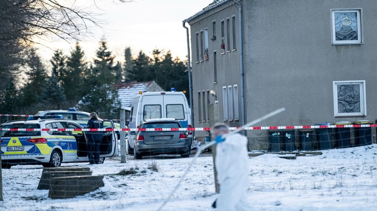 مقتل شخصين وإصابة ثالث في عملية طعن داخل مبنى سكني شمال شرق برلين 5 مقتل شخصين وإصابة ثالث في عملية طعن داخل مبنى سكني شمال شرق برلين