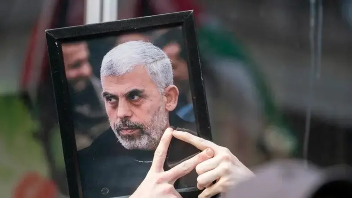 حماس طالبت بتسليم جثمان "السنوار".. تفاصيل اتفاق وقف النار في قطاع غزة 5 حماس طالبت بتسليم جثمان “السنوار”.. تفاصيل اتفاق وقف النار في قطاع غزة