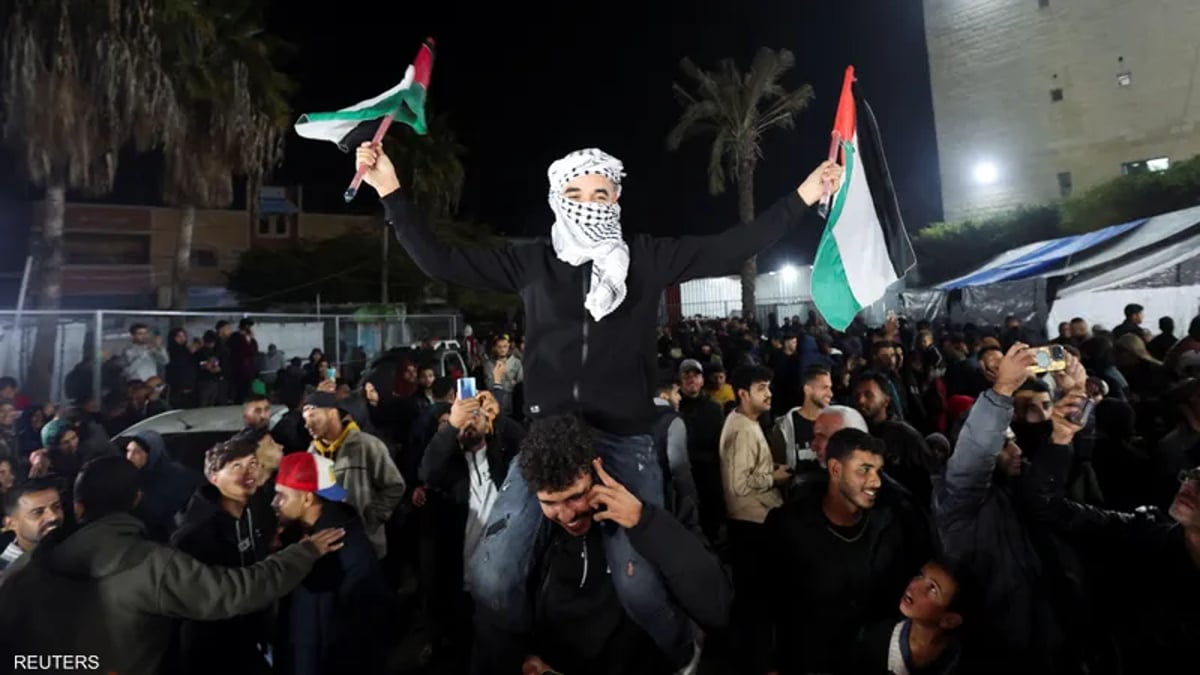 احتفالات في غزة مع الإعلان عن اتفاق وقف إطلاق النار 5 احتفالات في غزة مع الإعلان عن اتفاق وقف إطلاق النار