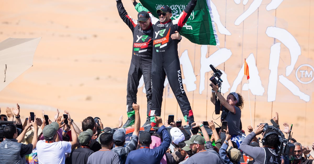 بالصور: الإبل والصحراء والبطل يزيد.. مشاهد أيقونية من "رالي داكار السعودية" 5 بالصور: الإبل والصحراء والبطل يزيد.. مشاهد أيقونية من “رالي داكار السعودية”