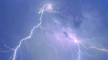الأرصاد: سماء غائمة جزئياً إلى غائمة مع فرصة هطول أمطار خفيفة على أجزاء من مناطق جازان وعسير والباحة