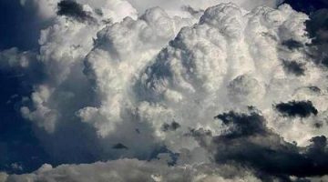 “الأرصاد” يُنبِّه 4 مناطق: أمطار غزيرة مع سيول ورياح شديدة السرعة