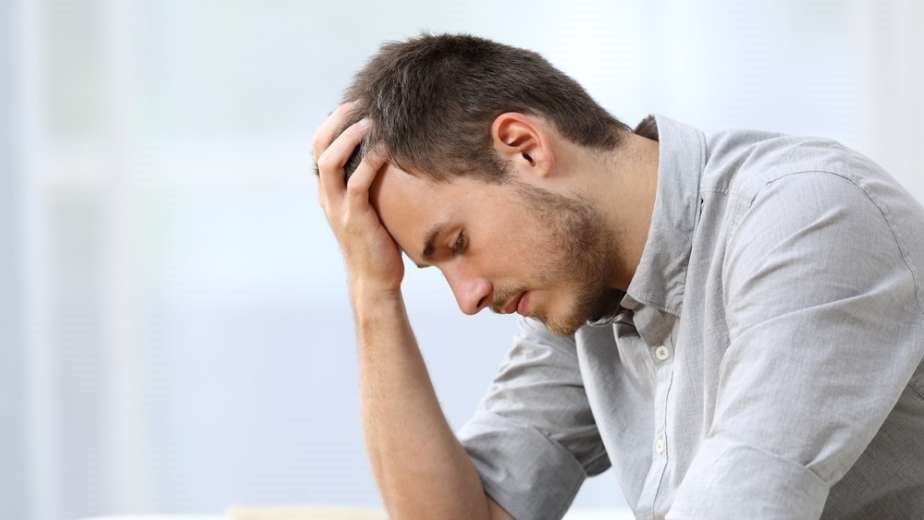 أسباب مخيفة .. كل ما لا تعرفه عن الإصابة بمرض الغدة 5 أسباب مخيفة .. كل ما لا تعرفه عن الإصابة بمرض الغدة