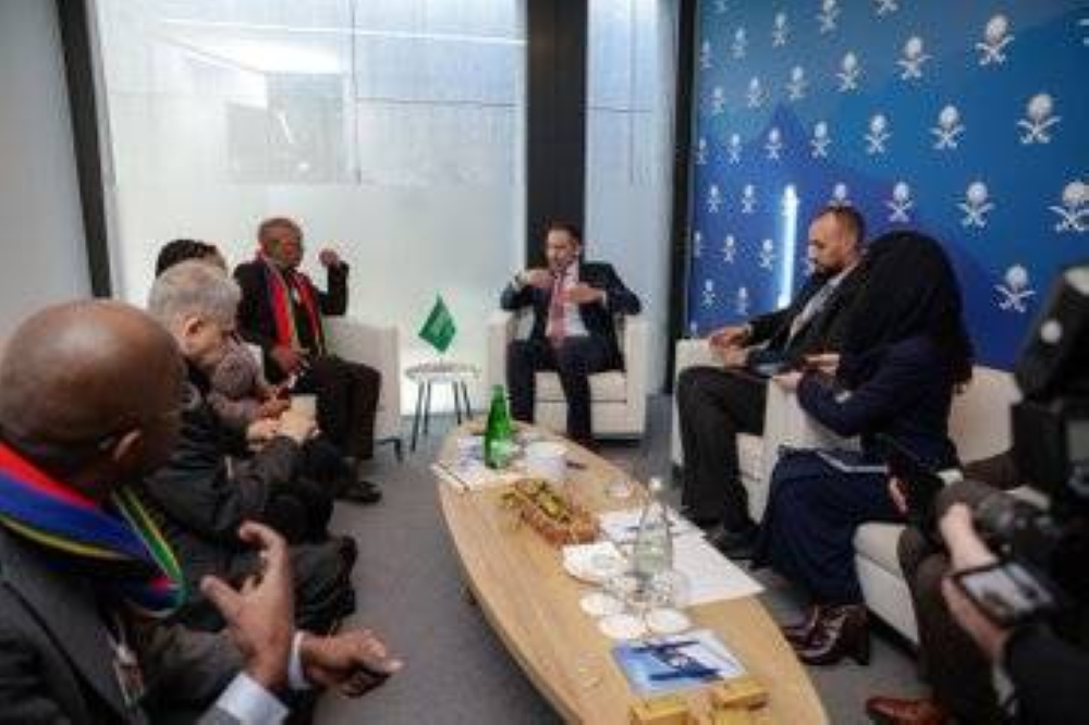 الخريّف في «دافوس».. تعاون صناعي وتعديني مع الهند وجنوب أفريقيا - أخبار السعودية 5 الخريّف في «دافوس».. تعاون صناعي وتعديني مع الهند وجنوب أفريقيا – أخبار السعودية