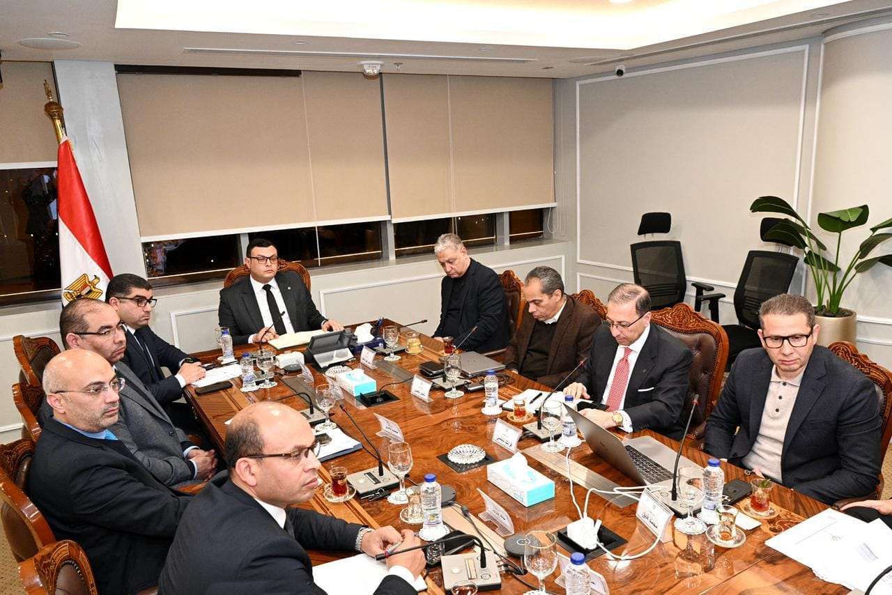 وزير الإسكان يبحث مع "أكور" العالمية إدارة فنادق العاصمة الإدارية 5 وزير الإسكان يبحث مع “أكور” العالمية إدارة فنادق العاصمة الإدارية